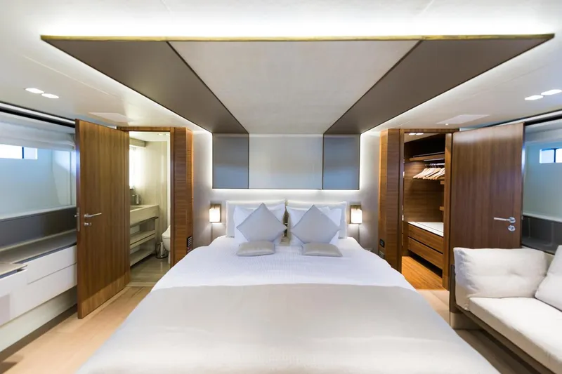 Lara Yacht Photos Pics 