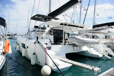 Lagoon 42