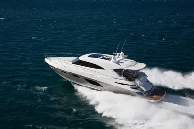 Riviera 6000 Sport Yacht