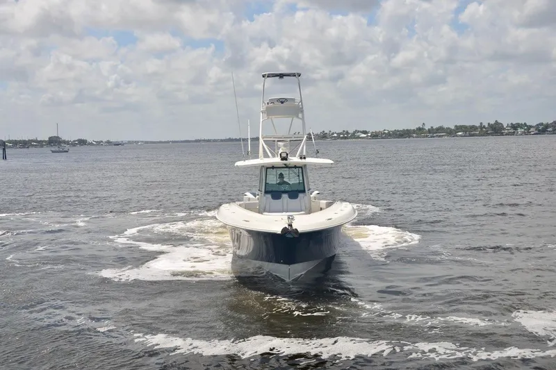 Title Wave Yacht Photos Pics HCB 53 Title Wave - Bow