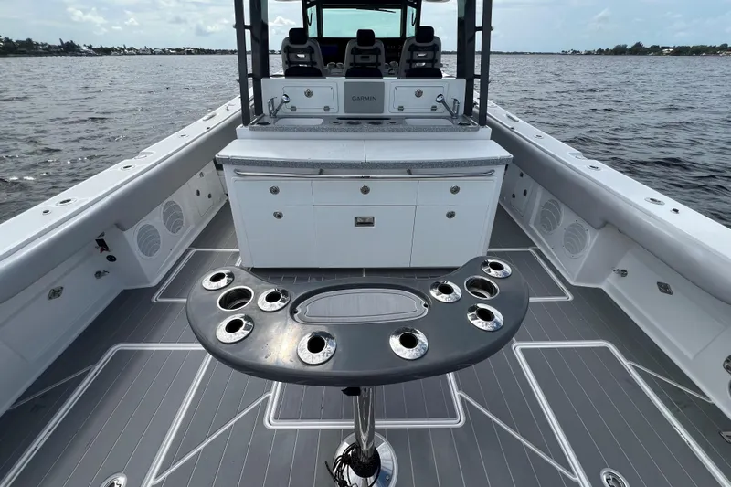 Title Wave Yacht Photos Pics HCB 53 Title Wave - Cockpit