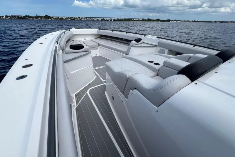 Title Wave Yacht Photos Pics HCB 53 Title Wave - Bow