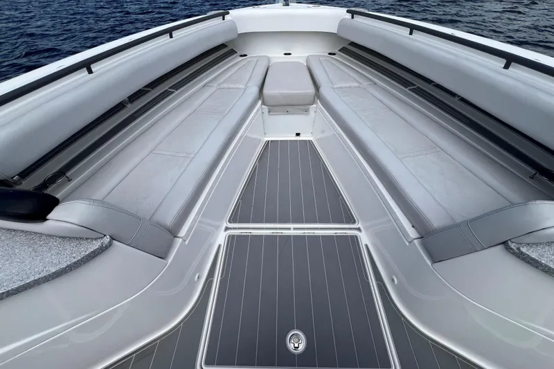 Title Wave Yacht Photos Pics HCB 53 Title Wave - Bow