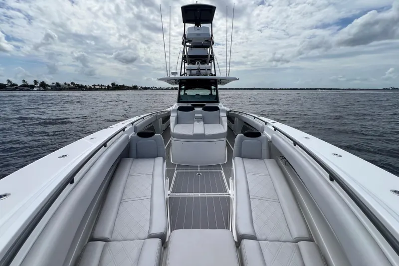 Title Wave Yacht Photos Pics HCB 53 Title Wave - Bow