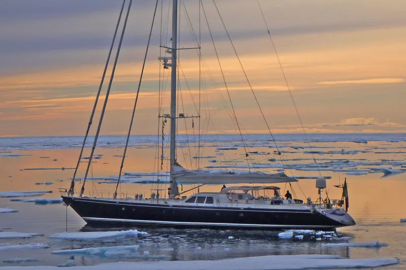Billy Budd II Yacht Photos Pics 