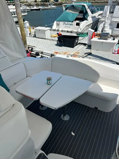  Yacht Photos Pics Cockpit and table