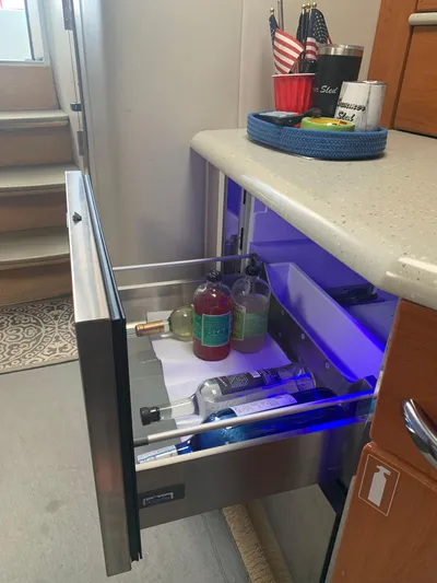  Yacht Photos Pics Drawer fridge