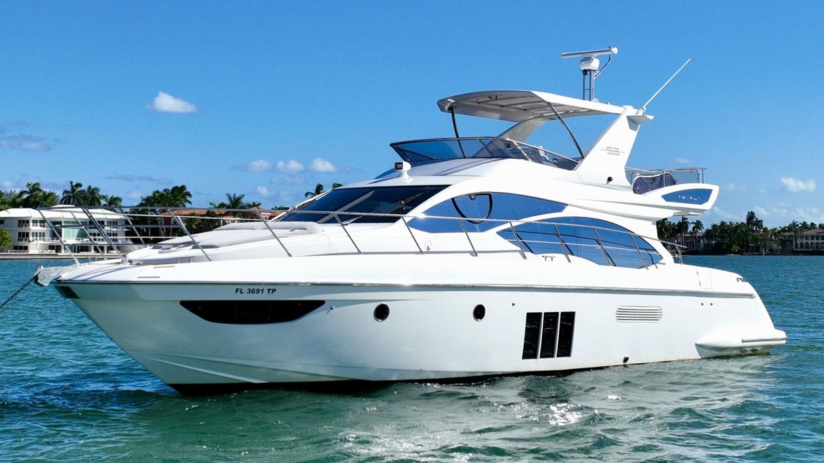 2013 Azimut 53 