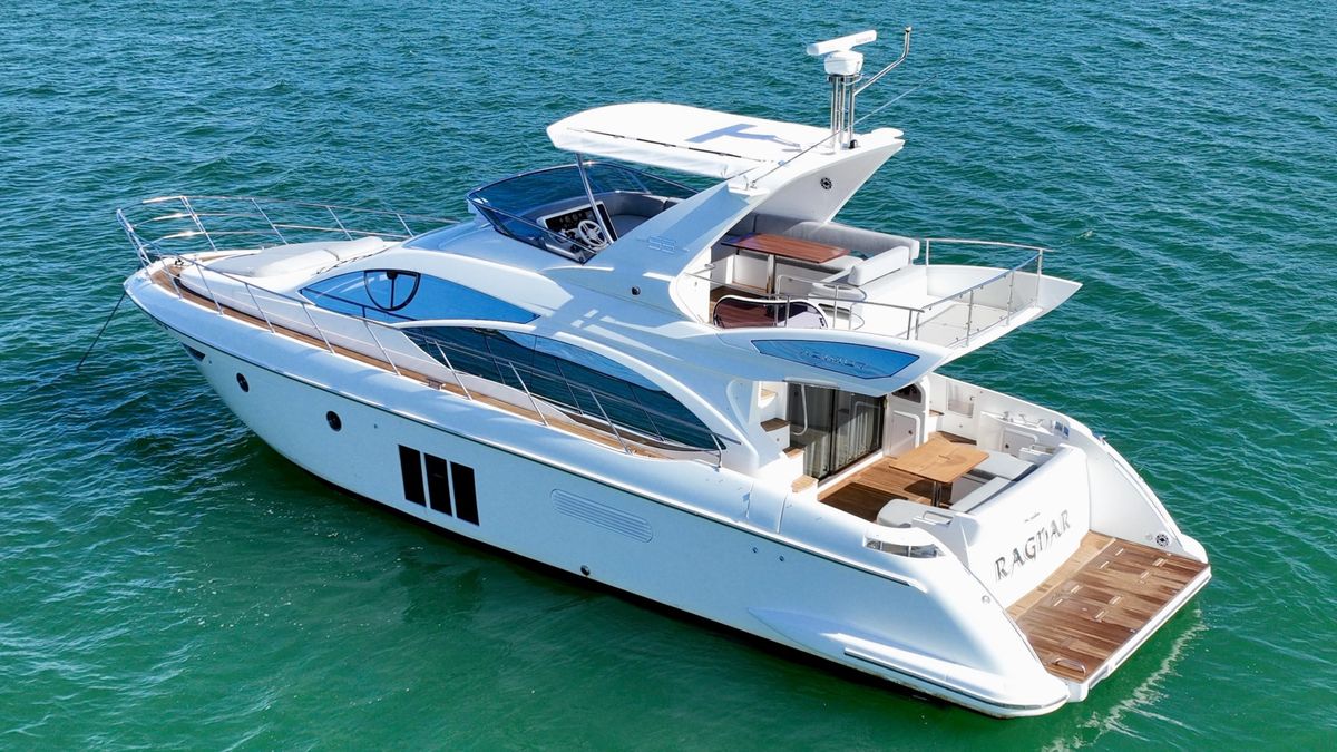 2013 Azimut 53 