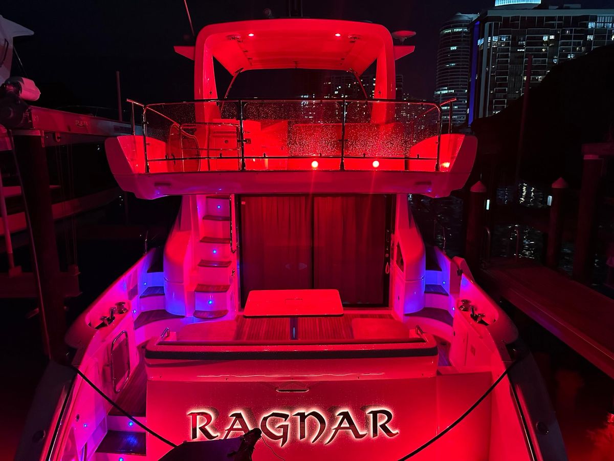 2013 Azimut 53 