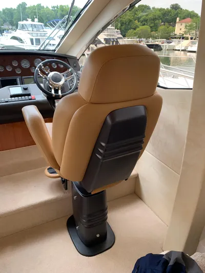 Wind Rock Yacht Photos Pics Pilot house helm chair