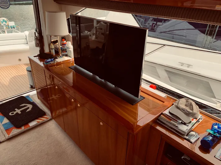 Wind Rock Yacht Photos Pics Salon with pop up TV