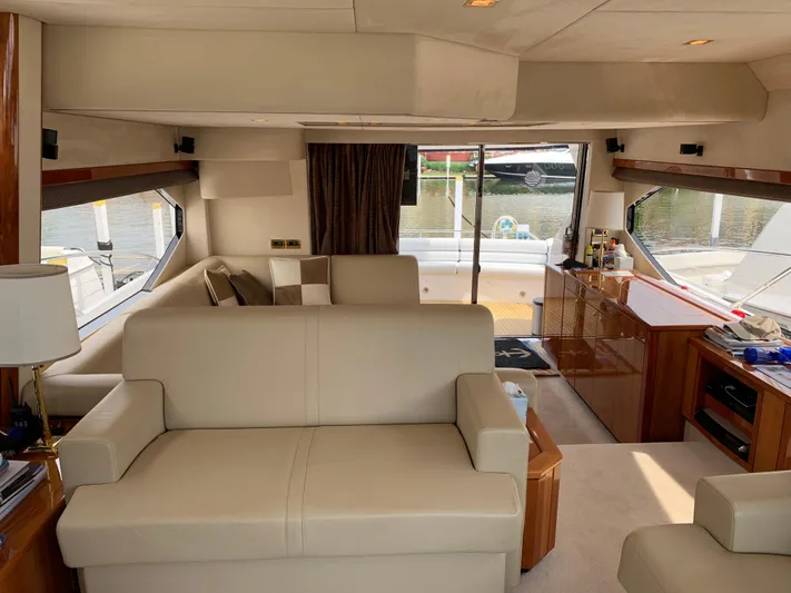 Wind Rock Yacht Photos Pics Fwd facing lower helm seating