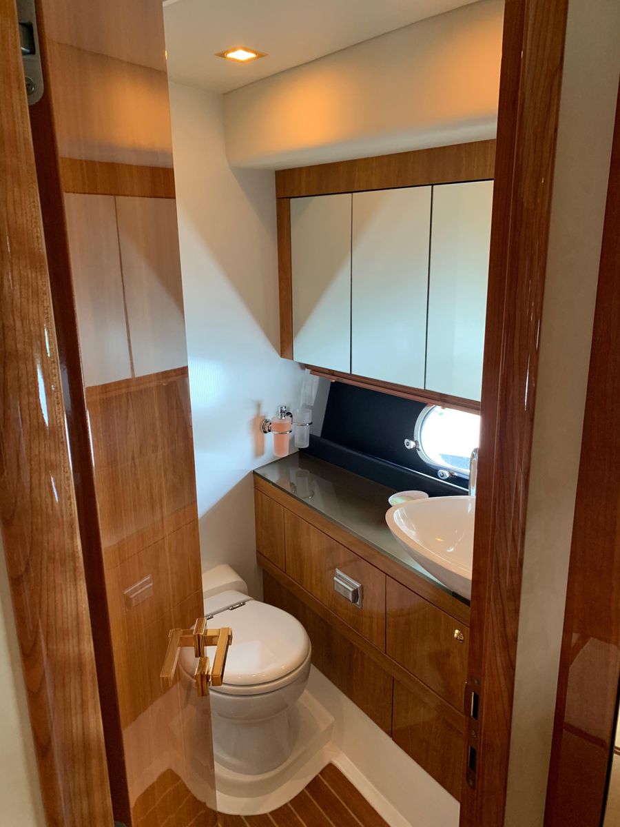 2010 Sunseeker 60 