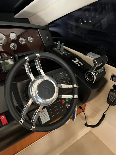 Wind Rock Yacht Photos Pics Lower helm