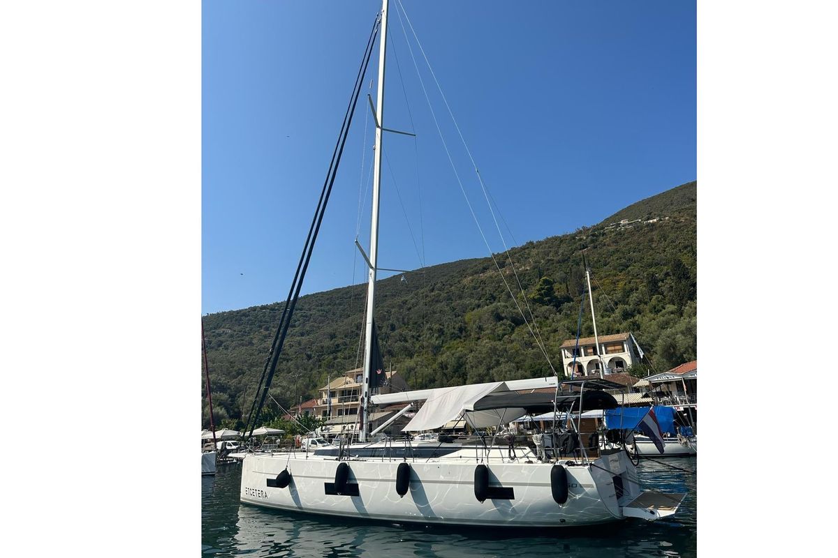 2022 Bavaria 50 