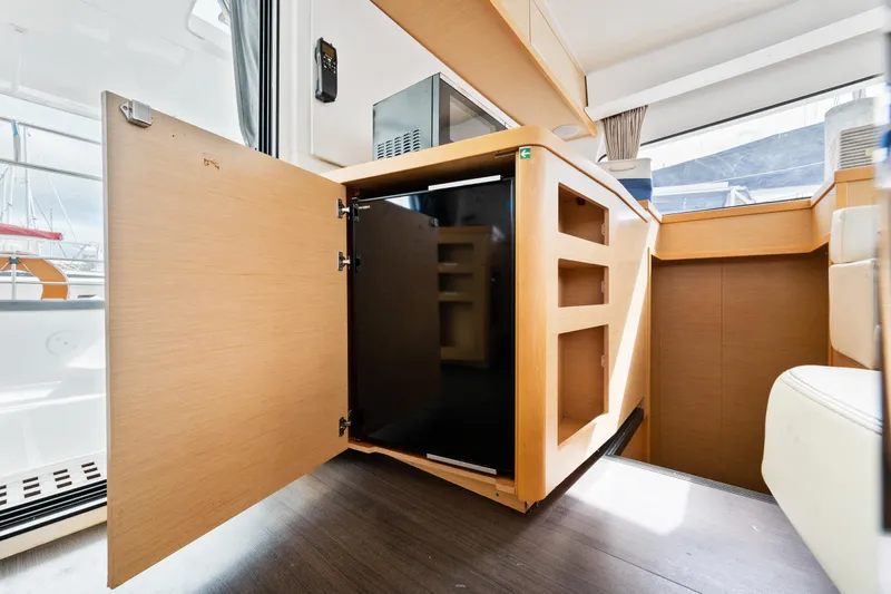 Aquaholic Yacht Photos Pics 