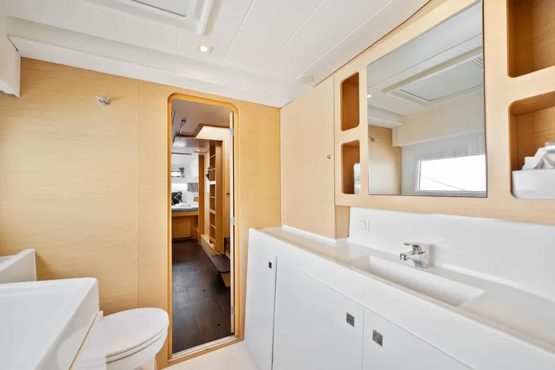 Aquaholic Yacht Photos Pics 