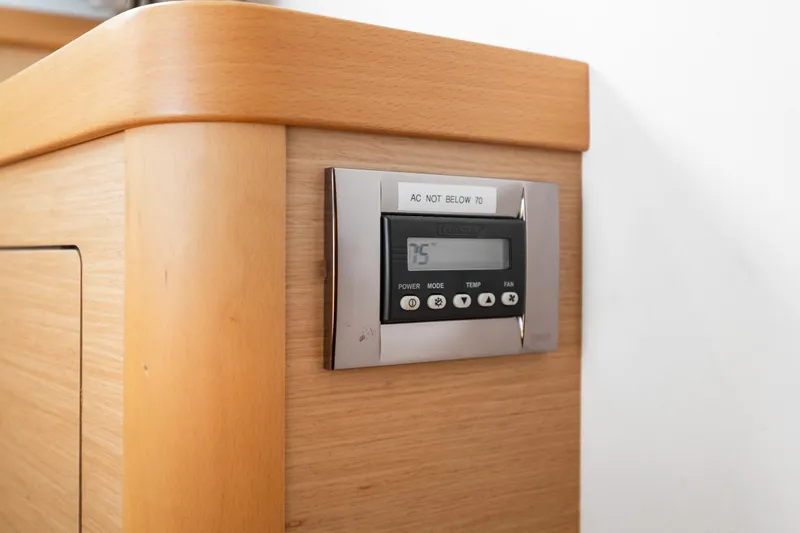 Aquaholic Yacht Photos Pics 