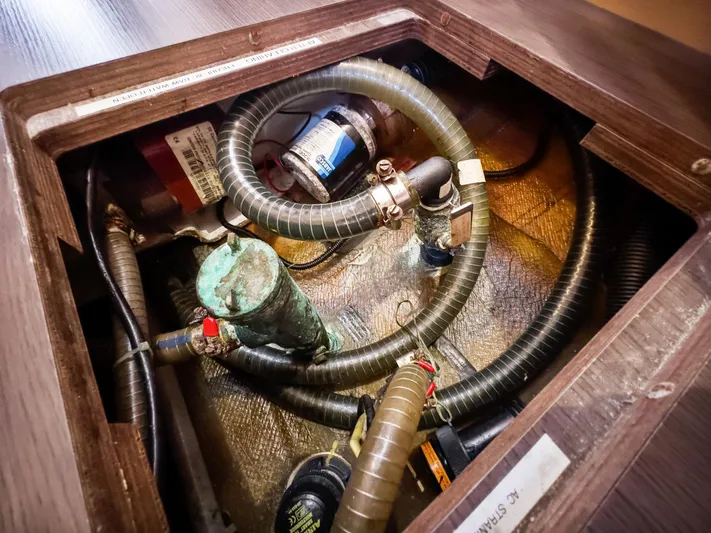 Aquaholic Yacht Photos Pics 