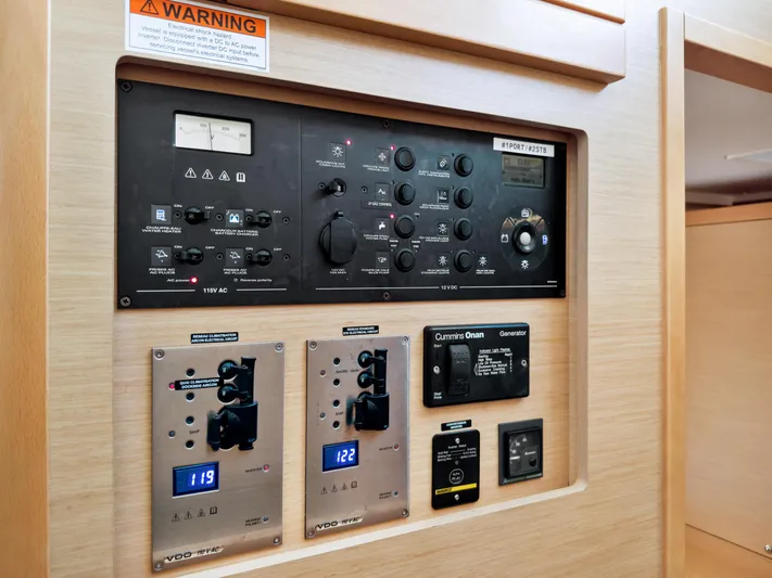 Aquaholic Yacht Photos Pics 