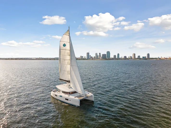 Aquaholic Yacht Photos Pics 