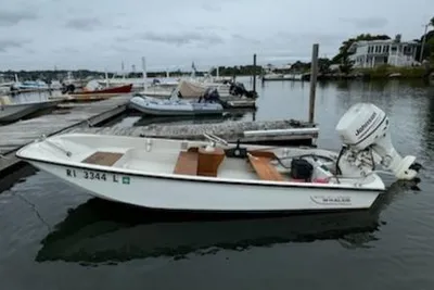 Boston Whaler 13