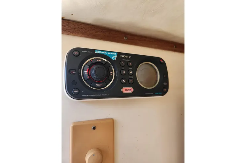 El Falcon Yacht Photos Pics Sony splash-proof audio system on 2008 Contender 35 Express Side Console boat.