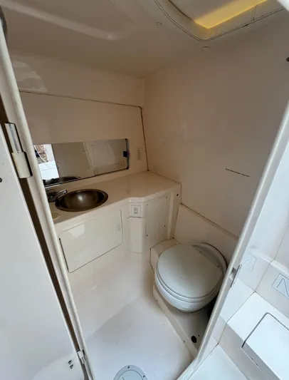 2021 Suzuki 350s Yacht Photos Pics 