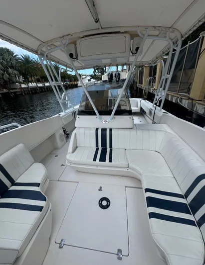 2021 Suzuki 350s Yacht Photos Pics 