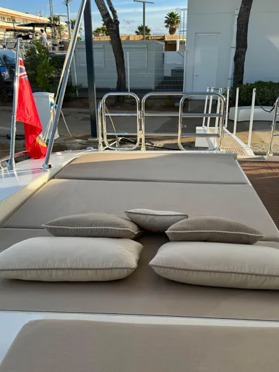 Mazag Yacht Photos Pics Luxury yacht Arno Leopard 27, 2007 model, with sunbathing cushions on deck.