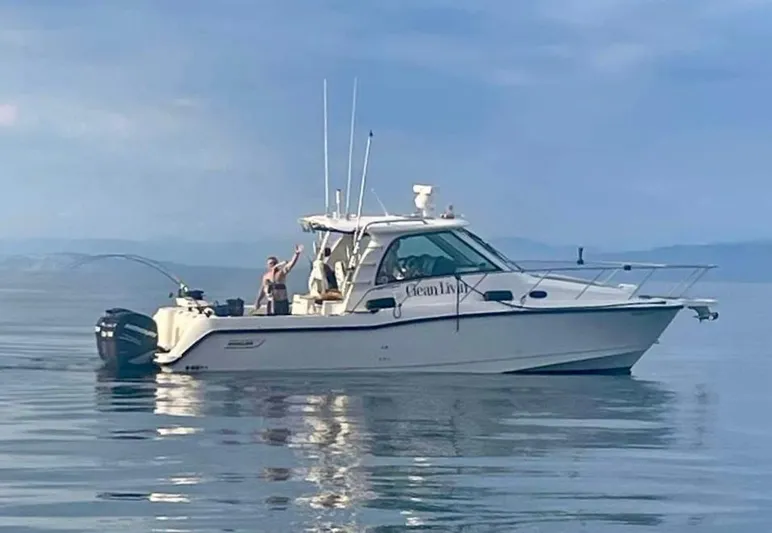 Easy Livin Yacht Photos Pics 