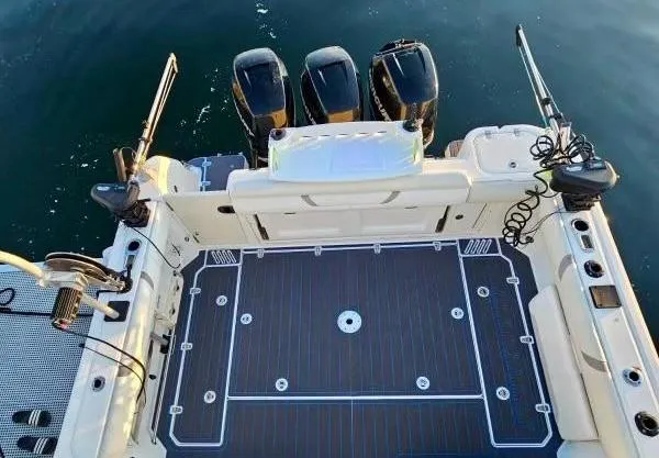 Easy Livin Yacht Photos Pics 
