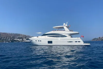 2014 Princess Flybridge 72 Motor Yacht