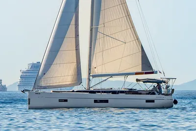2019 Bavaria C50