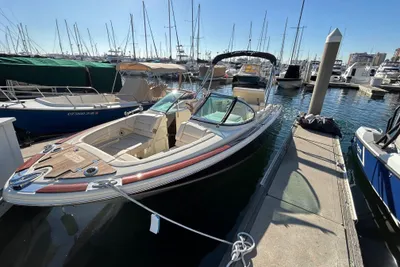 Chris-Craft 25 Launch GT