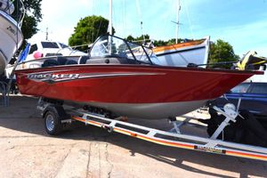 Tracker 18WT