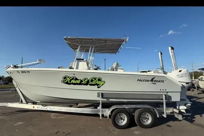 Falcon Boats F22