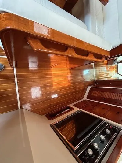 Immigrator Yacht Photos Pics 