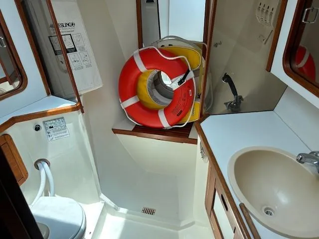 Immigrator Yacht Photos Pics 