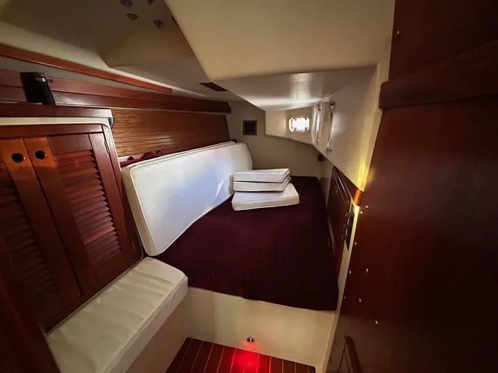 Immigrator Yacht Photos Pics 