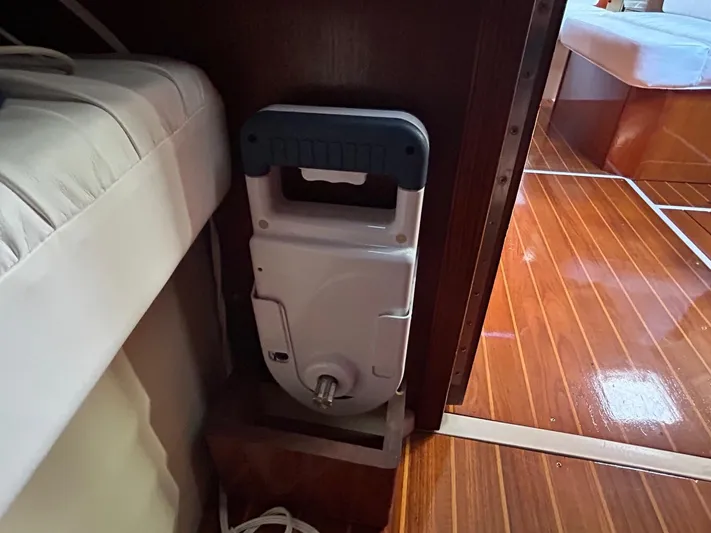 Immigrator Yacht Photos Pics 