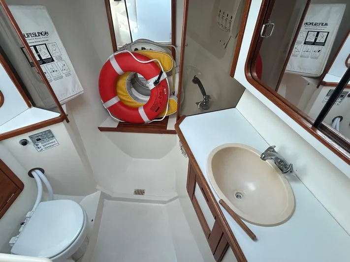 Immigrator Yacht Photos Pics 