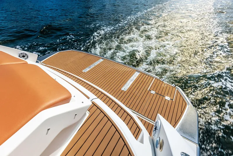 Po-sea-tive Vibez Yacht Photos Pics Azimut Atlantis 48 yacht deck, 2013 model, cruising on water.
