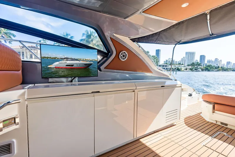Po-sea-tive Vibez Yacht Photos Pics Luxurious 2013 Azimut Atlantis 48 yacht interior with city skyline view.