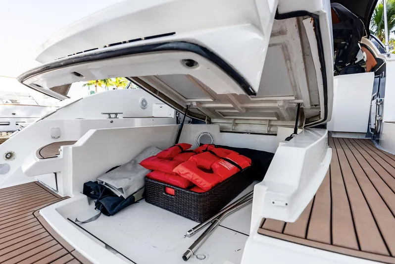 Po-sea-tive Vibez Yacht Photos Pics 