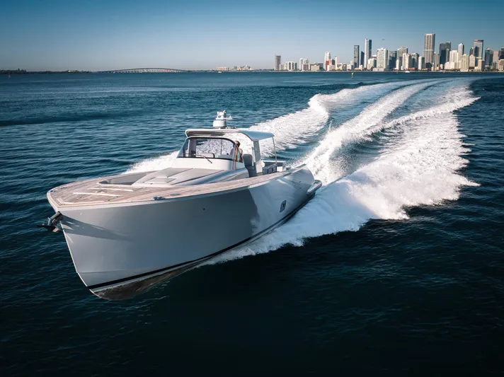 M/y Valor Yacht Photos Pics 
