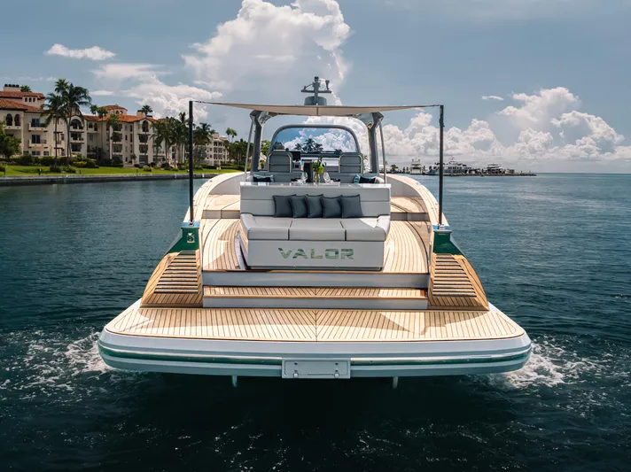 M/y Valor Yacht Photos Pics 