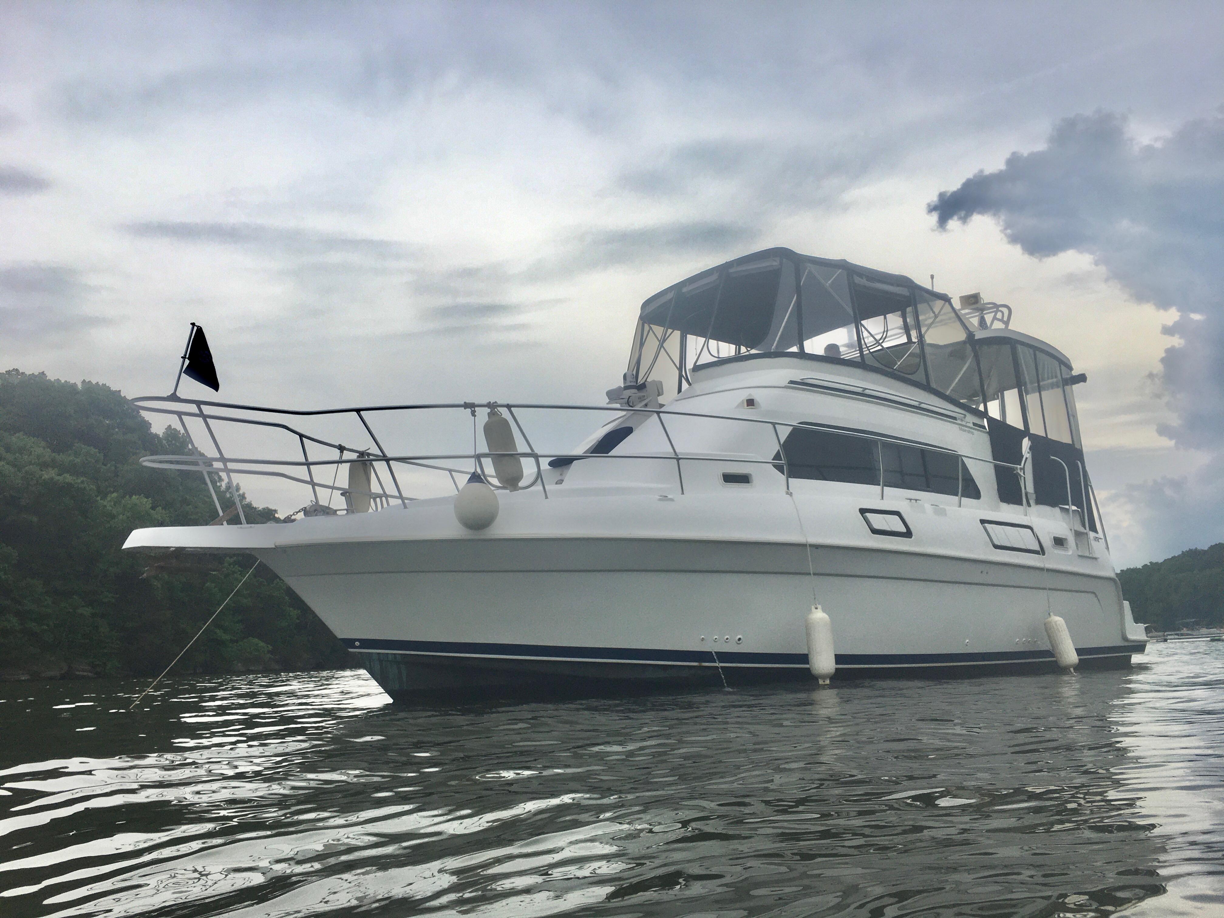 1997 mainship motor yacht 37