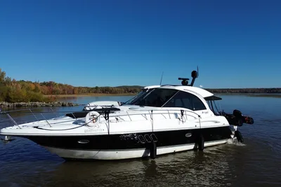 Cruisers Yachts 430 Sports Coupe
